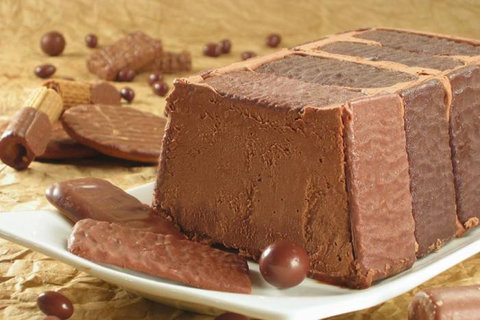 Ledeni cokoladni kolac